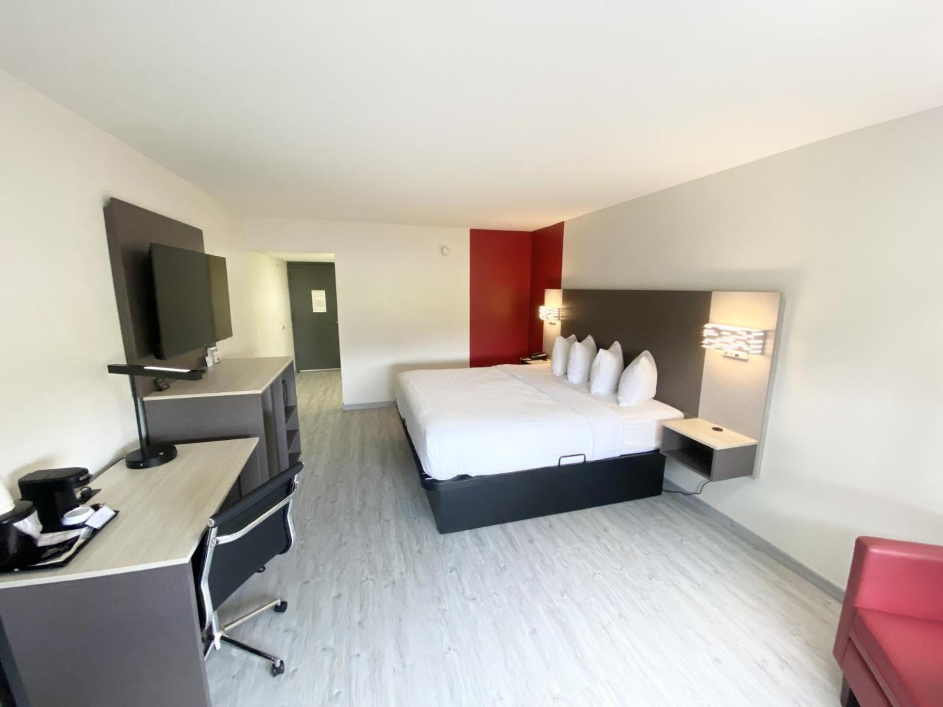 Ramada By Wyndham Tuscaloosa Hotel Buitenkant foto