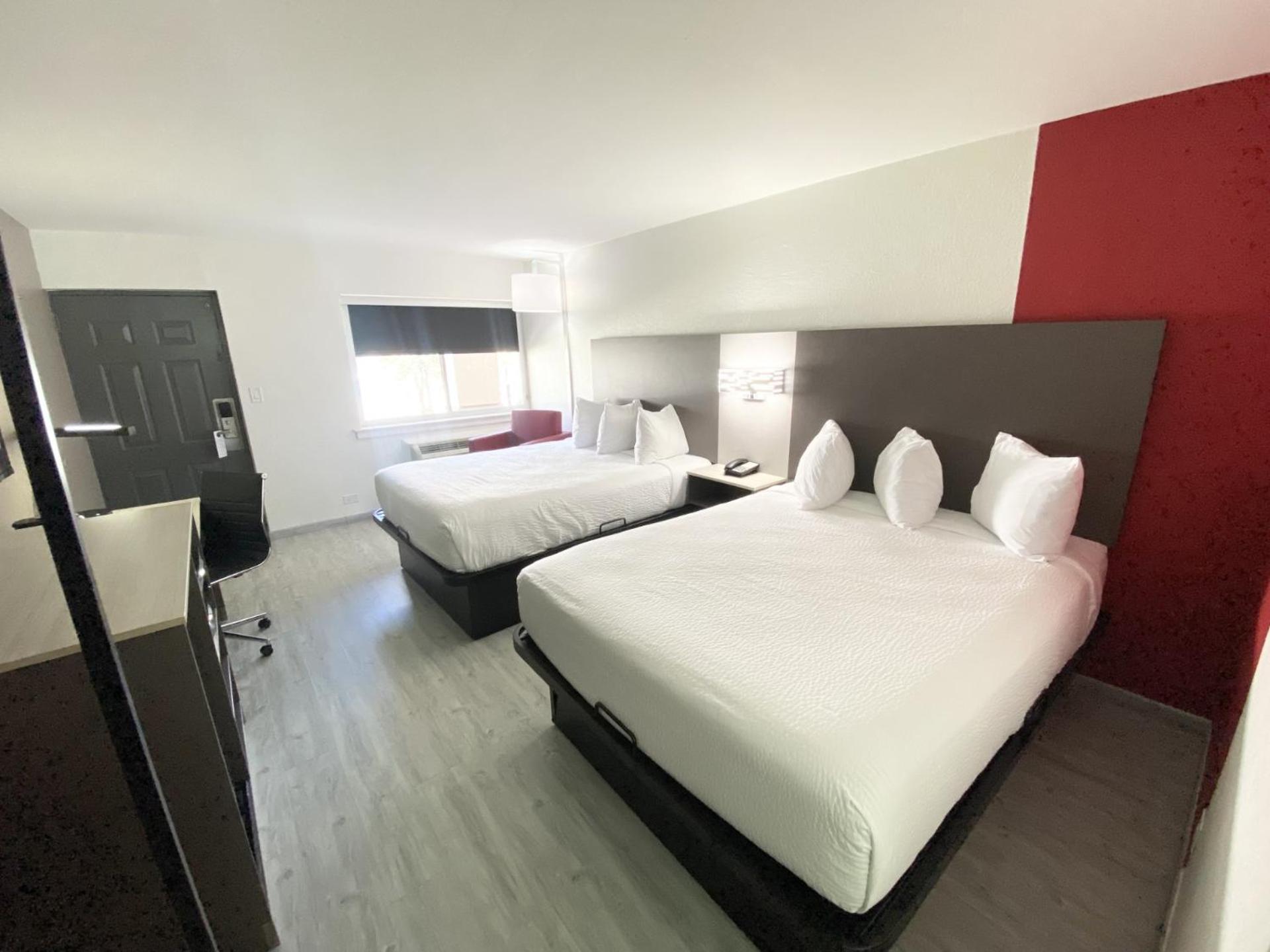 Ramada By Wyndham Tuscaloosa Hotel Buitenkant foto